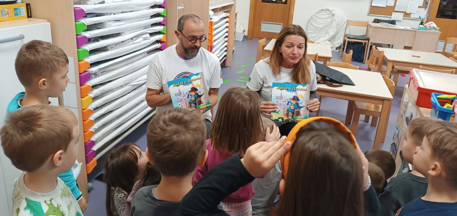 Loptice otkrivaju čaroliju bajki