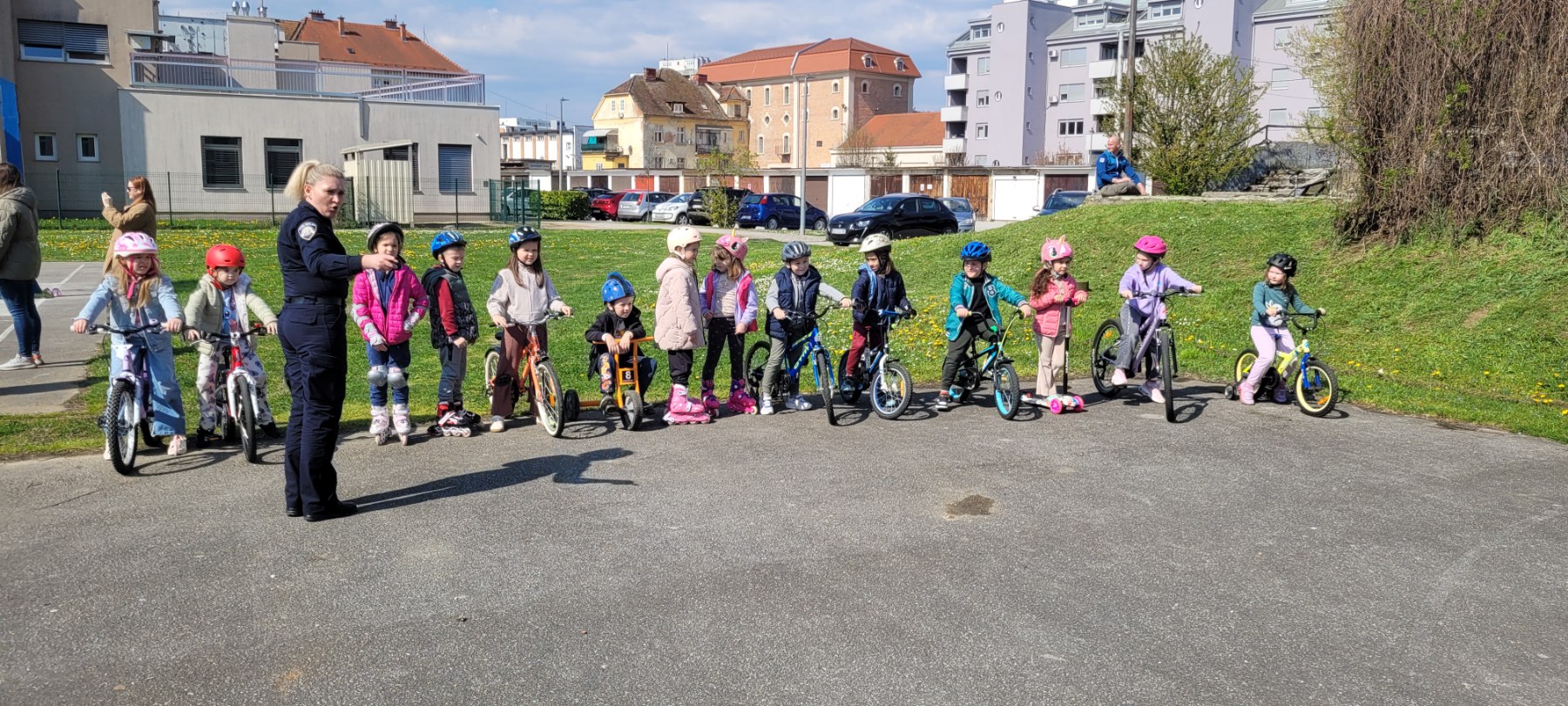 IMG 5ba76d9f9df6dd3fe9af02334732af24 V